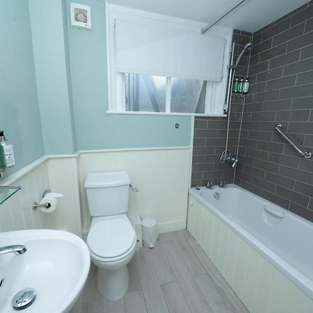 The Clarendon Hotel Deal Luaran gambar