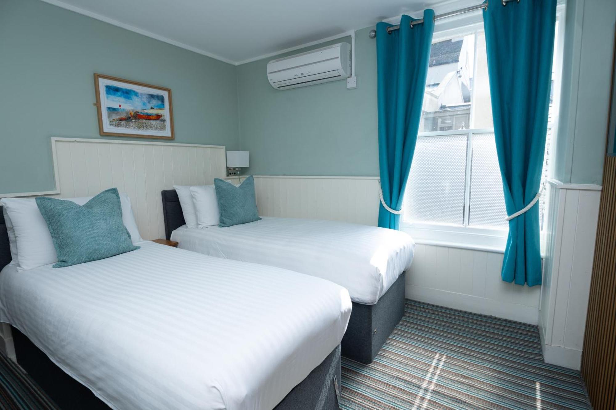 The Clarendon Hotel Deal Luaran gambar